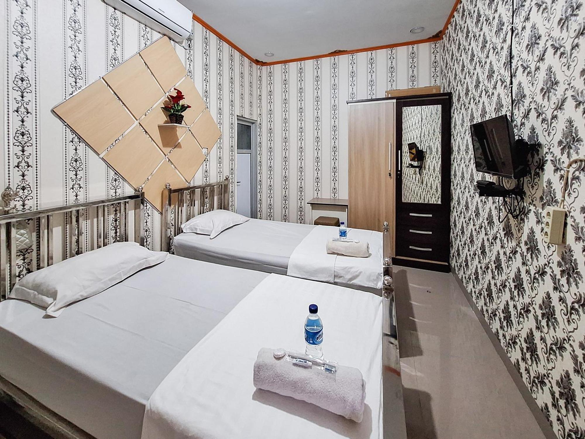 Homestay Sakinah Syariah Mitra Reddoorz Букиттинги Экстерьер фото